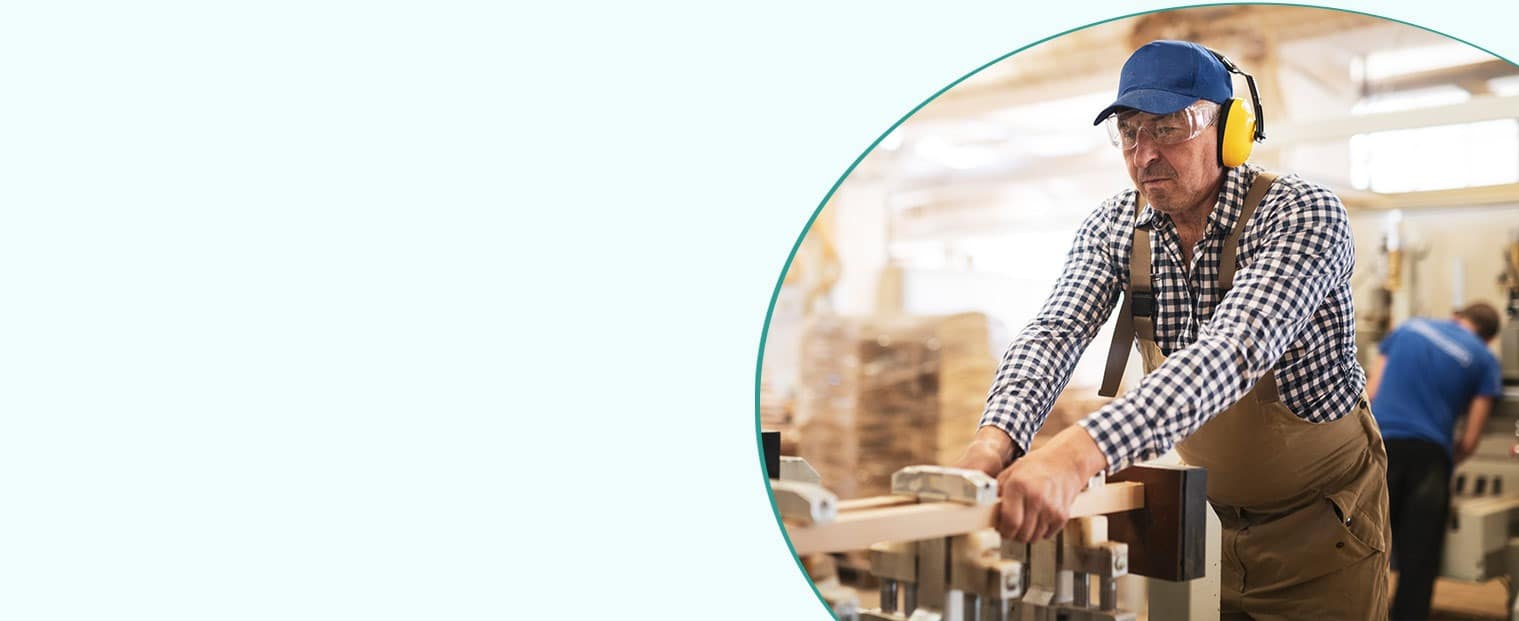 Man working in industry at risk of deafness